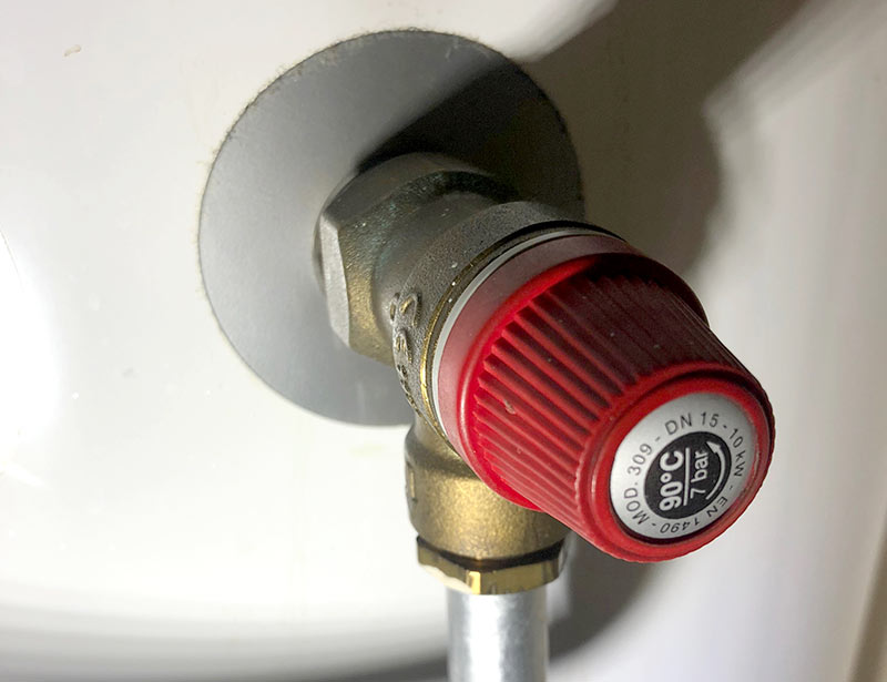 A Hot Water Cylinder Valve Replaced